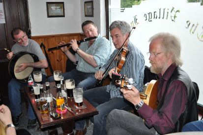 

På session i Colm O'Donnel's pub, *The Border Collies